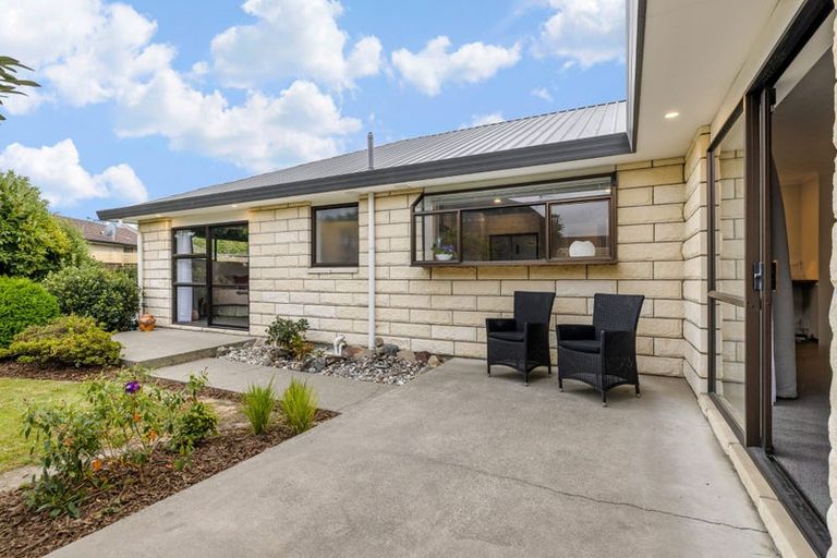 Photo of property in 121 Prestons Road, Redwood, Christchurch, 8051