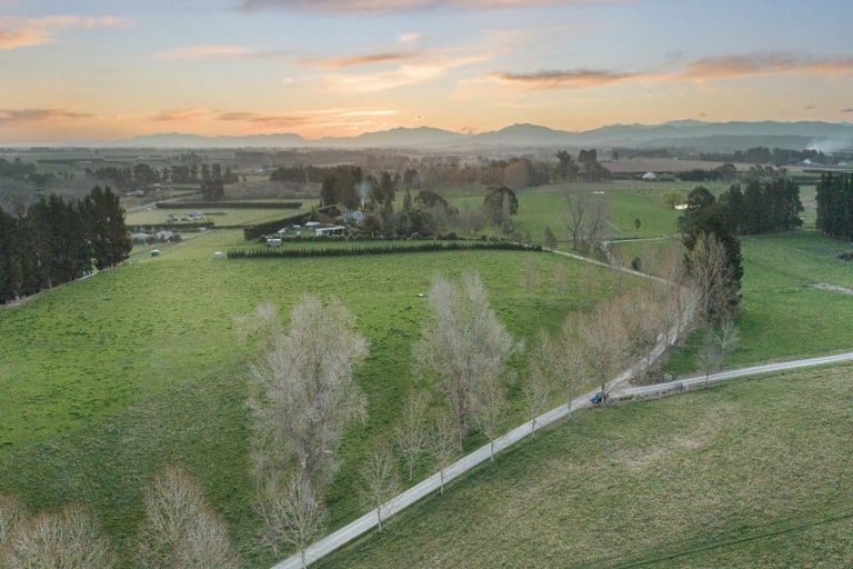 Photo of property in 934 Oxford Road, Fernside, 7471