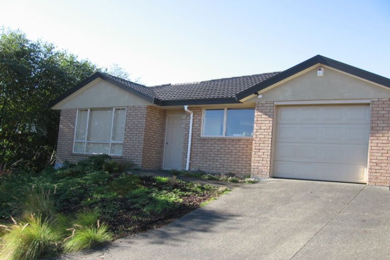 Photo of property in 20 View Ridge Drive, Ranui, Auckland, 0612