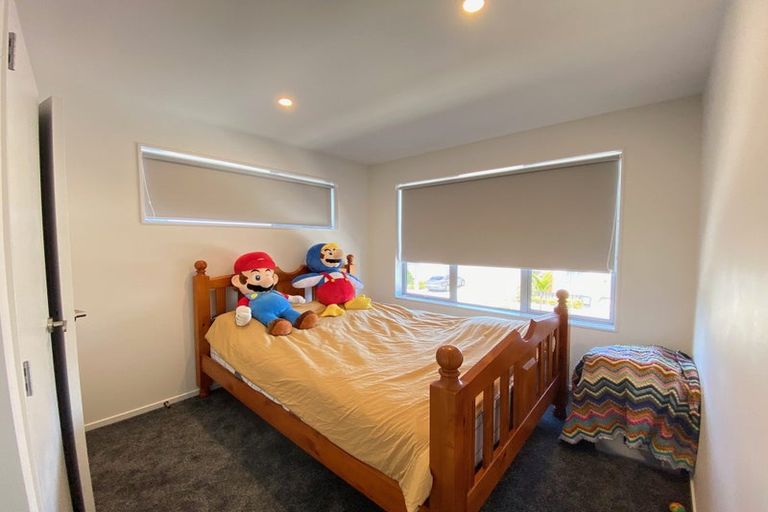 Photo of property in 20 Toanui Road, Hobsonville, Auckland, 0616