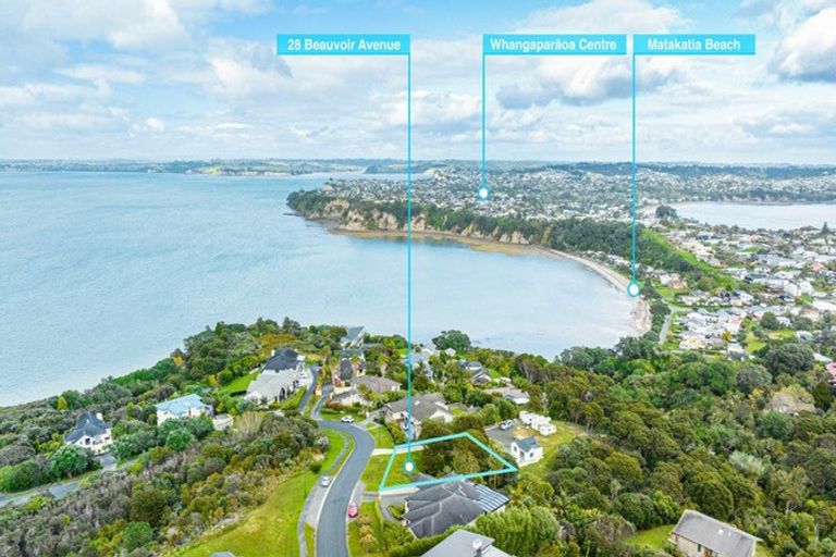 Photo of property in 28 Beauvoir Avenue, Matakatia, Whangaparaoa, 0930