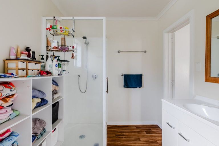 Photo of property in 37 Newman Road, Eketahuna, 4900