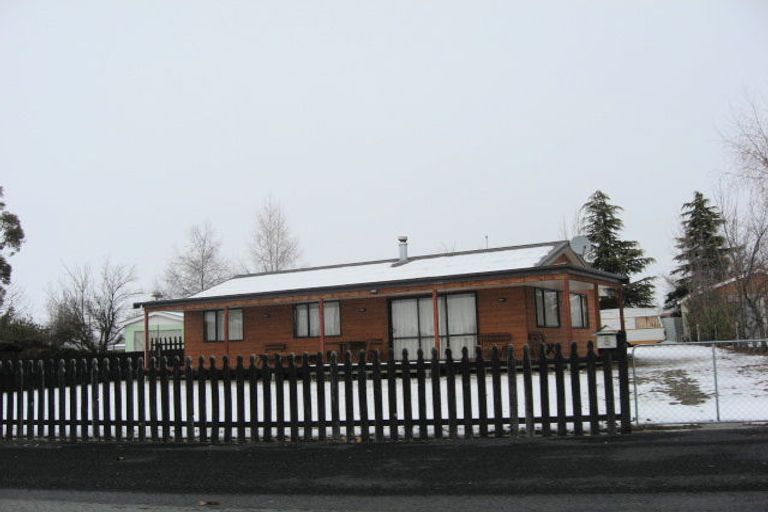 Photo of property in 8 Simons Street, Twizel, 7901