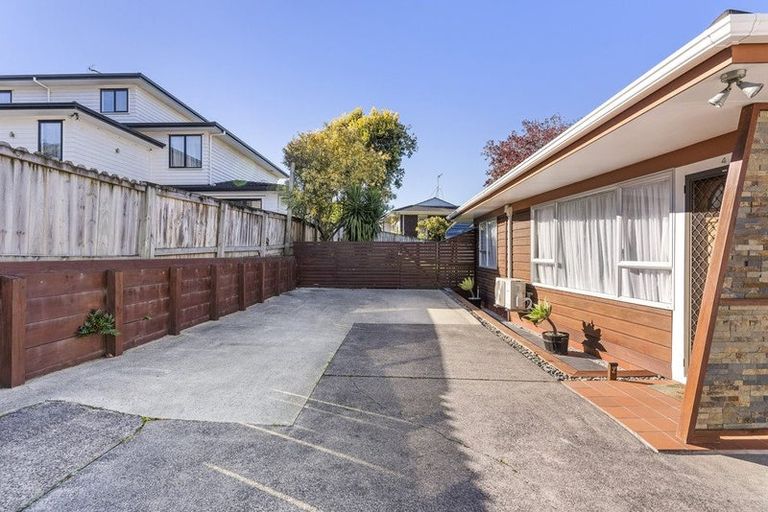 Photo of property in 4/112 Gossamer Drive, Pakuranga Heights, Auckland, 2010