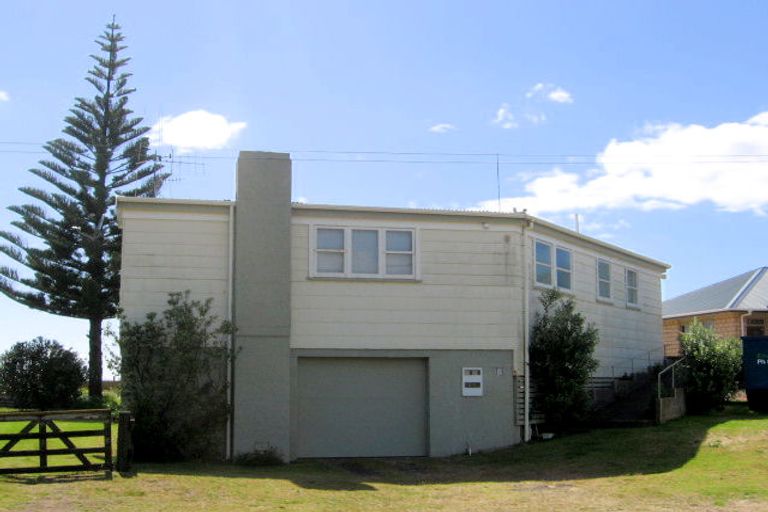 Photo of property in 73 Shaw Road, Waihi Beach, 3611