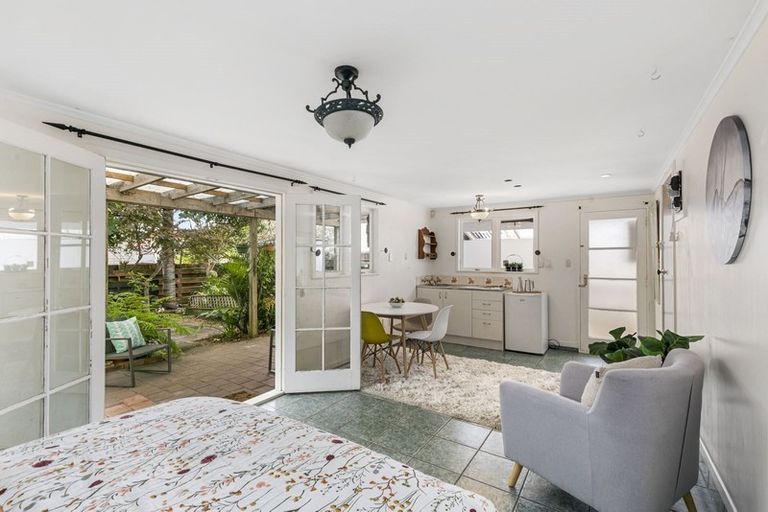 Photo of property in 49c Laings Road, Hutt Central, Lower Hutt, 5010