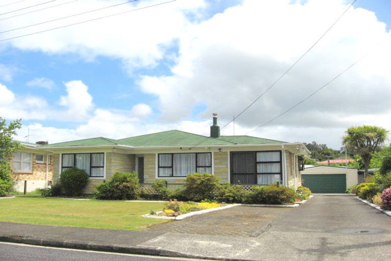 Photo of property in 19 Royston Street, Rosehill, Papakura, 2113