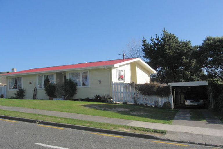 Photo of property in 49 Downes Street, Titahi Bay, Porirua, 5022