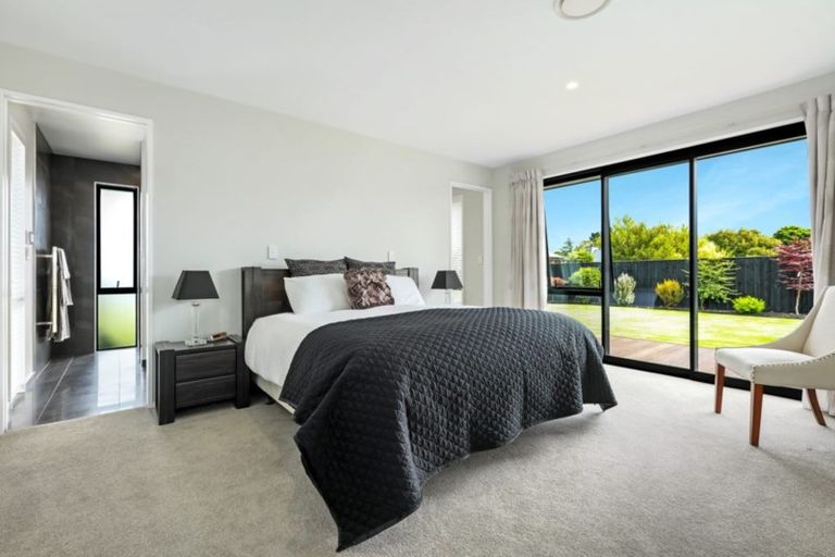 Photo of property in 8 Jozecom Place, Rolleston, 7614