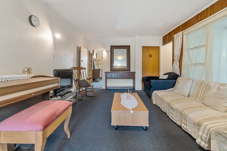 Photo of property in 2/5 Kerswill Place, Pakuranga, Auckland, 2010