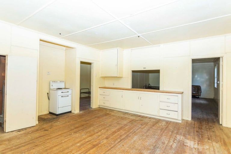 Photo of property in 496 Pukeatua Road, Dannevirke, 4975