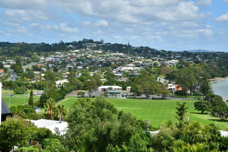 Photo of property in 18 Melandra Road, Stanmore Bay, Whangaparaoa, 0932