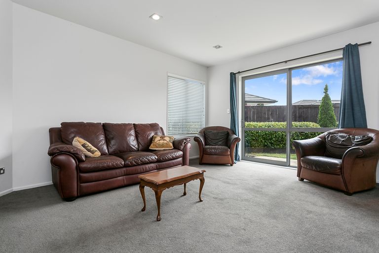 Photo of property in 19 Carnation Court, Cambridge, 3434