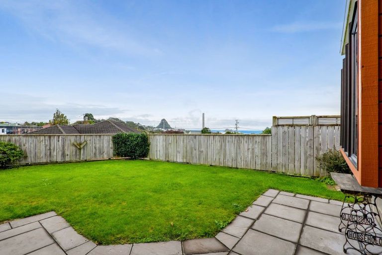 Photo of property in 52 Bayly Road, Blagdon, New Plymouth, 4310