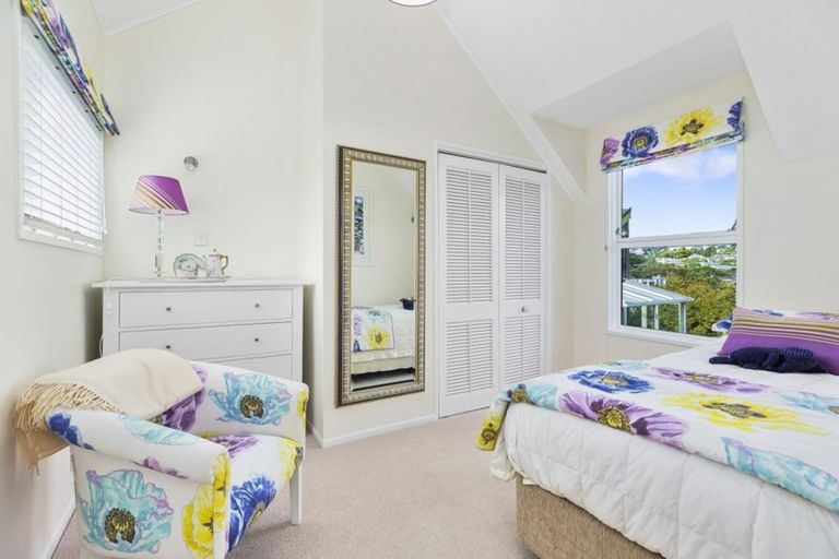 Photo of property in 11 Amapur Drive, Khandallah, Wellington, 6035