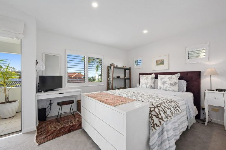 Photo of property in 1/13 Milford Road, Milford, Auckland, 0620