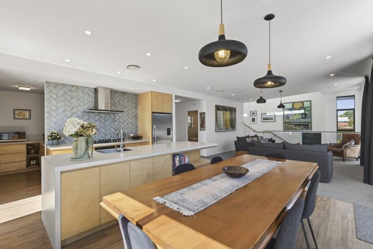 Photo of property in 9 Mount Edgecumbe Street, New Plymouth, 4310