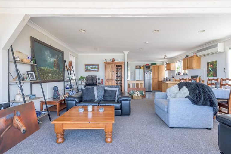 Photo of property in 148 The Esplanade, Houghton Bay, Wellington, 6023