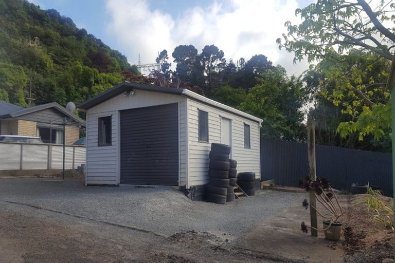 Photo of property in 38 Mcdougall Grove, Haywards, Lower Hutt, 5018