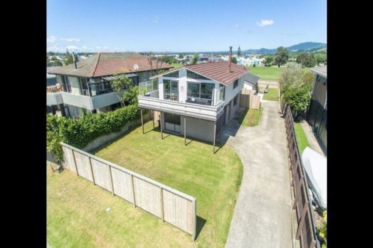 Photo of property in 13620l Papamoa Beach Road, Bethlehem, Tauranga, 3110