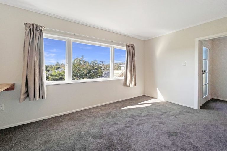 Photo of property in 1/77 Stanley Road, Glenfield, Auckland, 0629