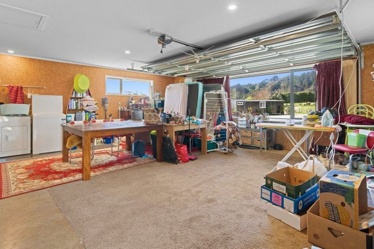 Photo of property in 30 Mountain View Drive, Manakau, Otaki, 5583