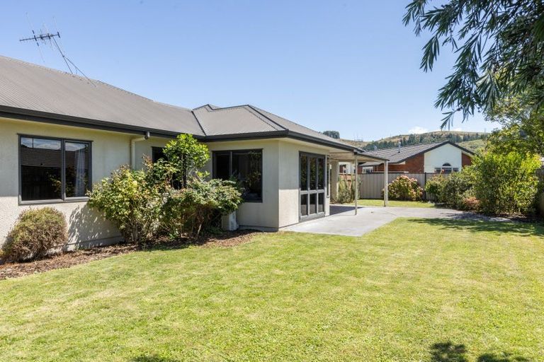 Photo of property in 6 Malbec Way, Greenmeadows, Napier, 4112