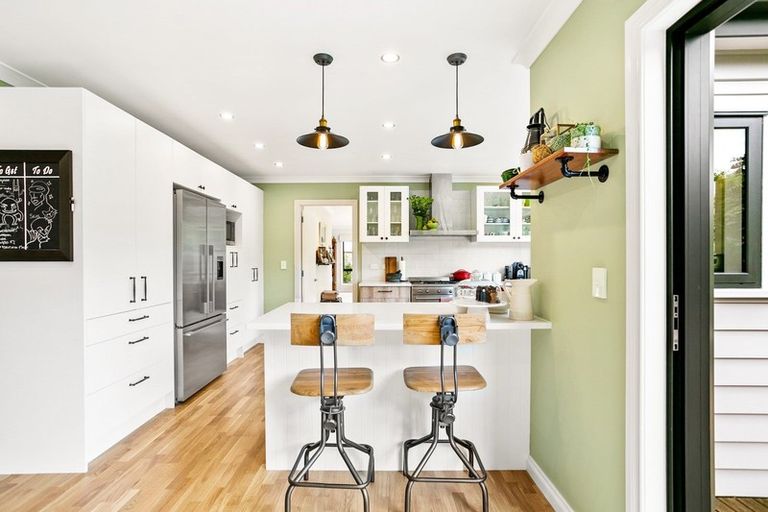 Photo of property in 73j Park Rise, Campbells Bay, Auckland, 0630