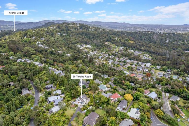 Photo of property in 98 Takahe Road, Titirangi, Auckland, 0604