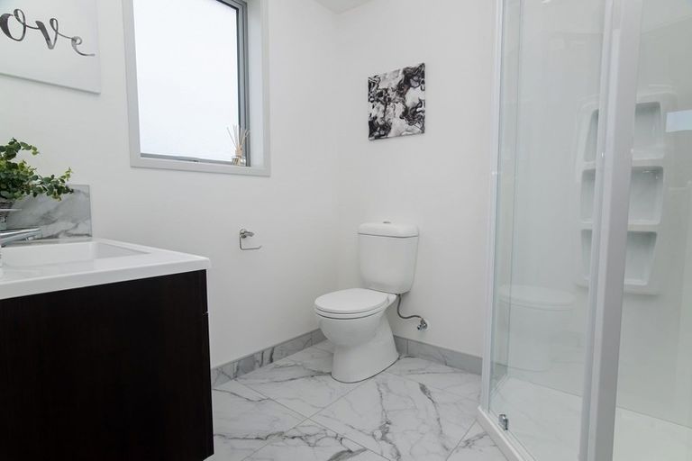 Photo of property in 1 Te Akau Place, One Tree Point, 0118