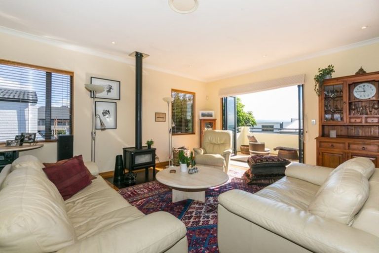 Photo of property in 15 Charles Street, Westshore, Napier, 4110