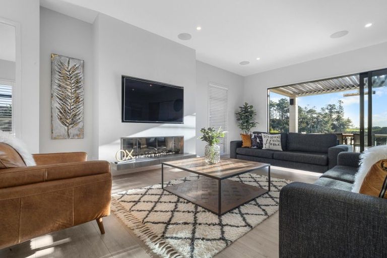 Photo of property in 67 Milano Boulevard, Karaka, Papakura, 2113