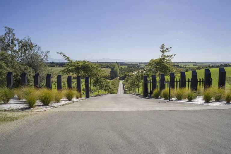 Photo of property in 234 Spur Road, Hadlow, Timaru, 7975