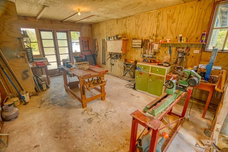 Photo of property in 19 Baty Place, Coal Creek, Greymouth, 7802