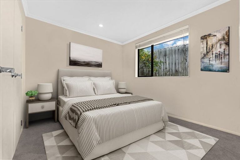 Photo of property in 4 Fairford Avenue, Henderson, Auckland, 0612