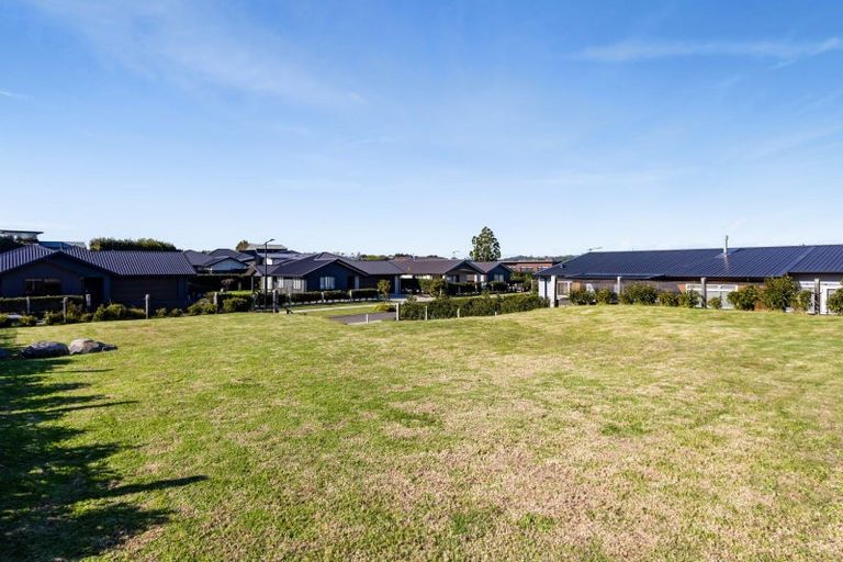 Photo of property in 15 Kotare Drive, Waiwhakaiho, New Plymouth, 4312