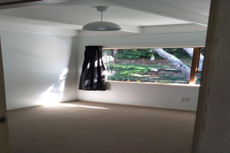 Photo of property in 13 Malters Place, Browns Bay, Auckland, 0630