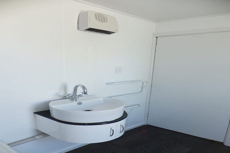 Photo of property in 1/412 Armagh Street, Linwood, Christchurch, 8011