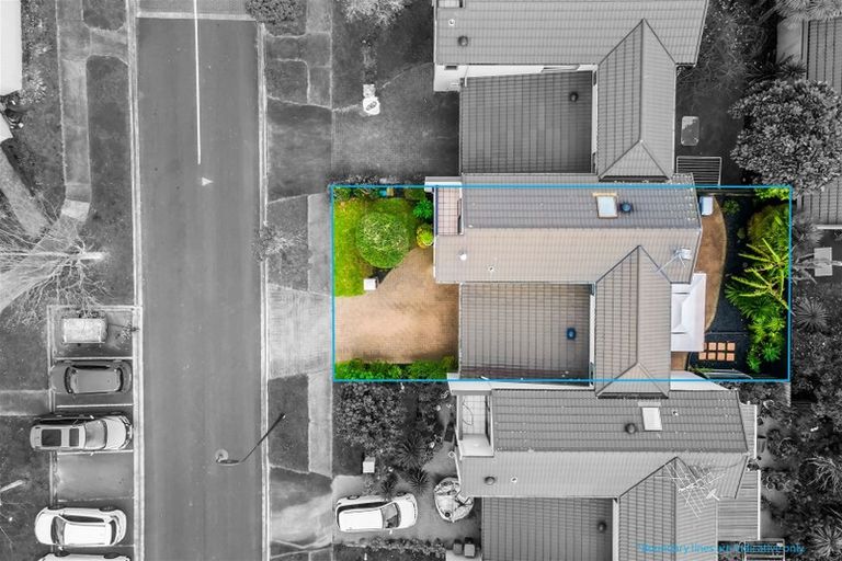 Photo of property in 9 Spalding Rise, Golflands, Auckland, 2013