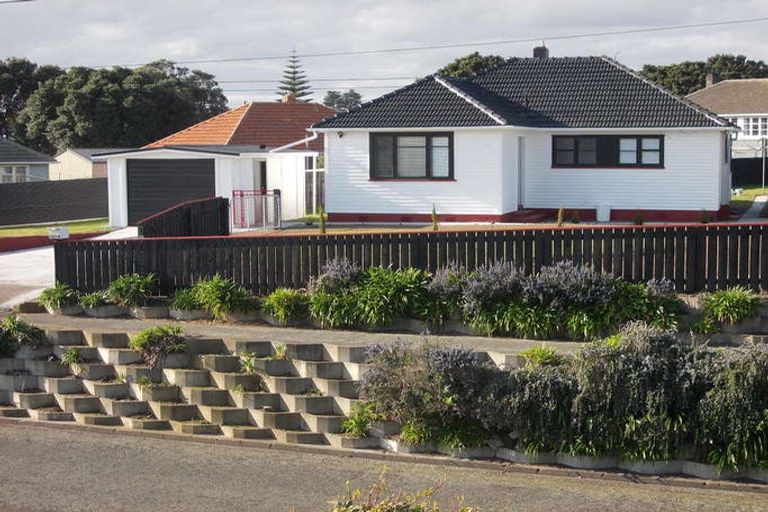Photo of property in 32 Duigan Street, Gonville, Whanganui, 4501