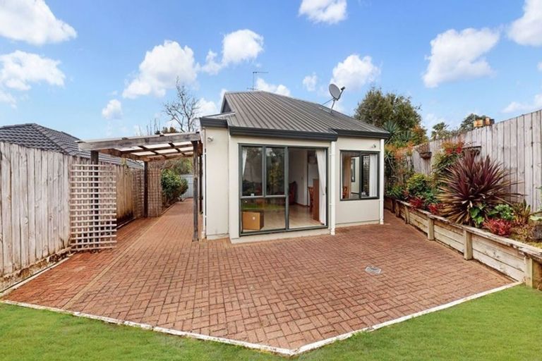 Photo of property in 2/148 Pigeon Mountain Road, Half Moon Bay, Auckland, 2012