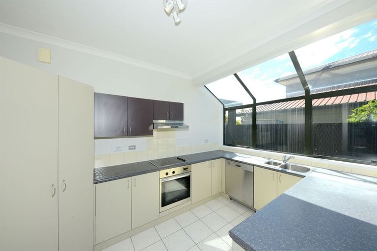 Photo of property in 3 Bottle Lake Drive, Parklands, Christchurch, 8083