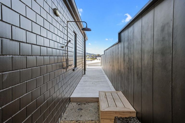 Photo of property in 6 Ian Hopper Way, Pauanui, 3579