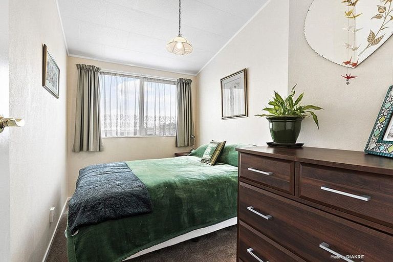 Photo of property in 6 Kekerenga Street, Strathmore Park, Wellington, 6022