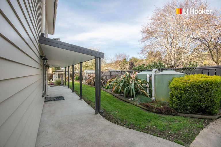 Photo of property in 7 North Foreland Street, Waihola, Milton, 9073