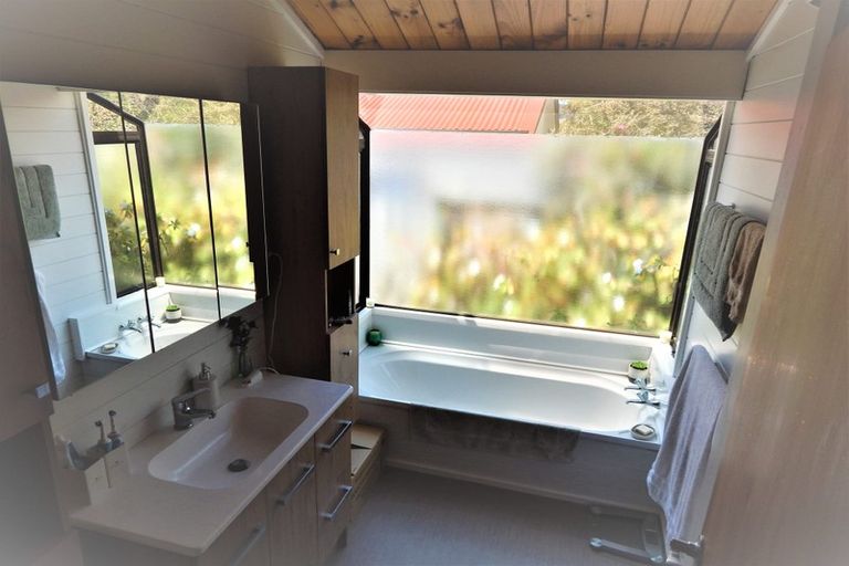 Photo of property in 132 Manly Street, Paraparaumu Beach, Paraparaumu, 5032