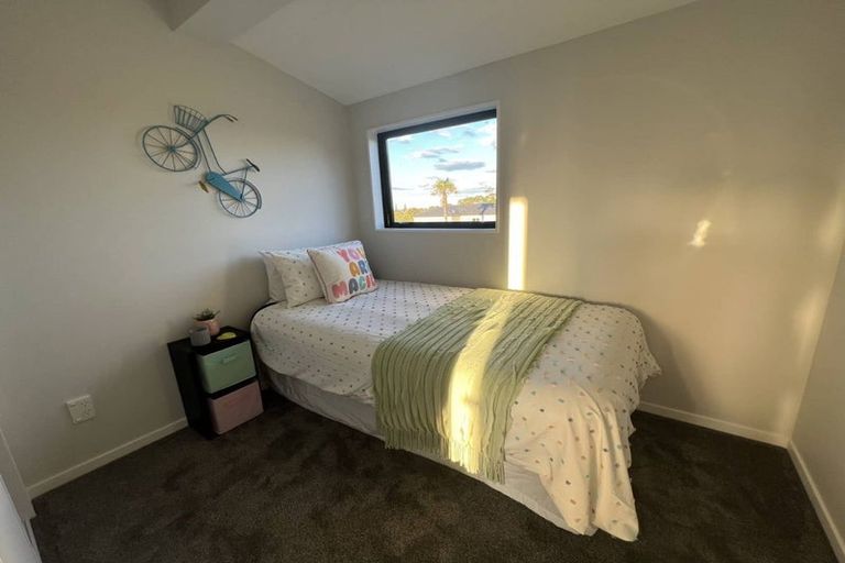 Photo of property in 2/30 Woodford Avenue, Henderson, Auckland, 0610