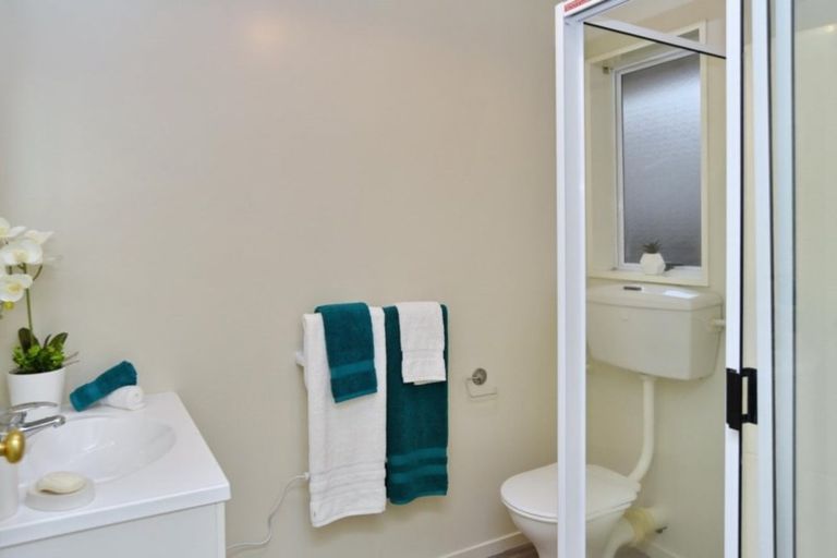 Photo of property in 35 Dilworth Street, Riccarton, Christchurch, 8041