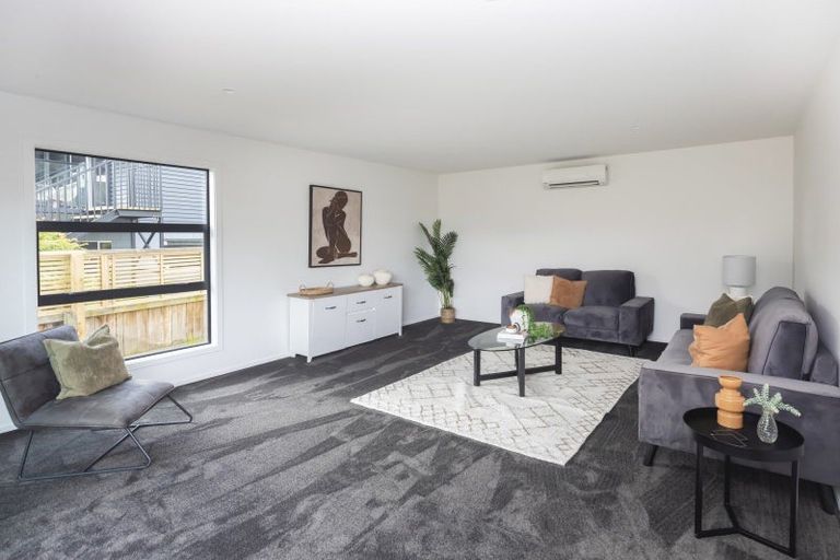 Photo of property in 17 Aratoro Place, Mount Pleasant, Christchurch, 8081