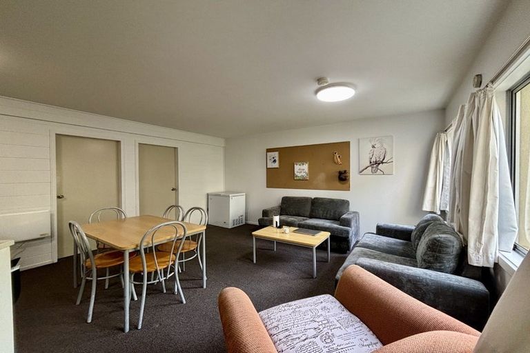 Photo of property in Basin Reserve Complex, 35/4 Sussex Street, Mount Cook, Wellington, 6021